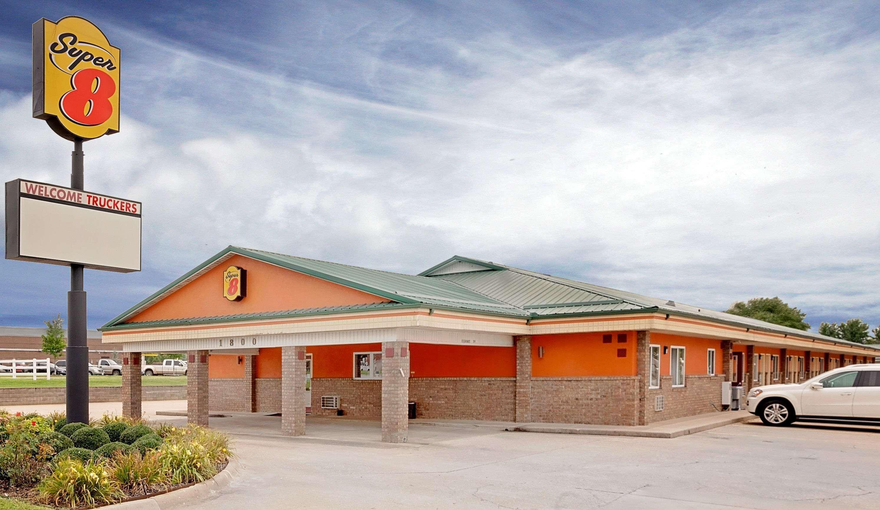 Super 8 By Wyndham Siloam Springs Motel Exterior photo